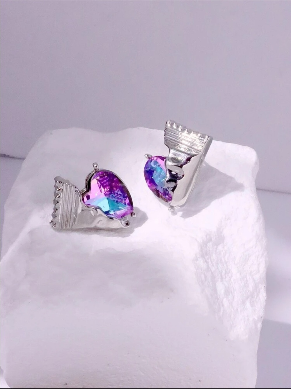 š Awesome Metallic Iridescent Zircon Heart Candy Split Candy Wrapper Studs